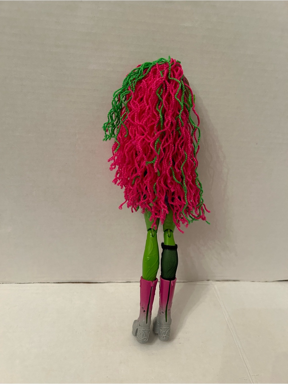 Monster High Doll Venus Mcflytrap - Picture 3 of 3